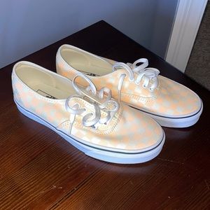 Brand new, never worn size 8 vans